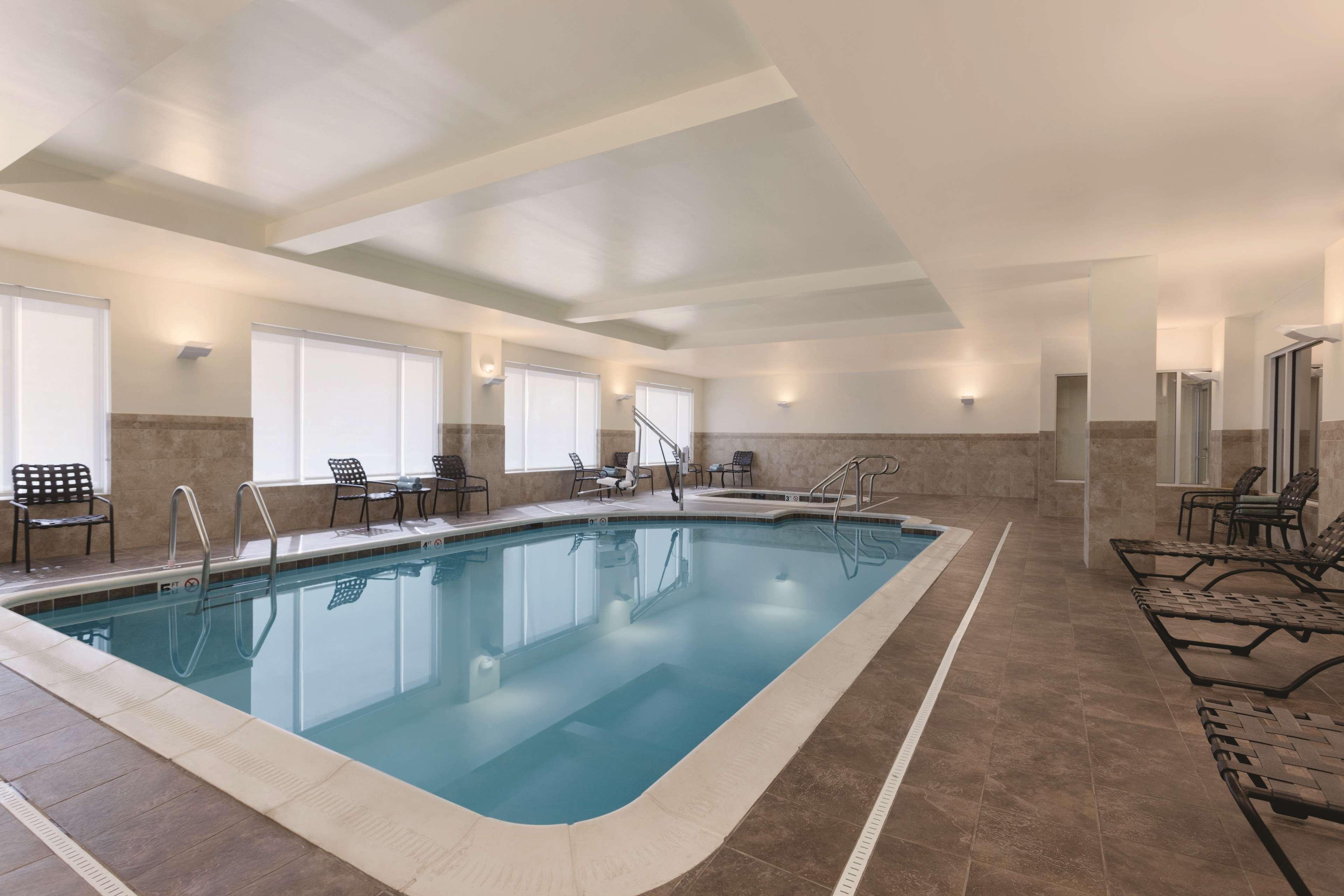 Hilton Garden Inn Falls Church Exteriér fotografie